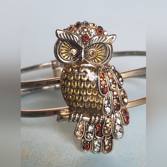 😍 Beautiful Owl Goldtone Bracelet - Picture 3 of 3